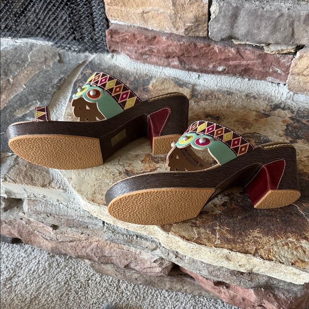 L'ATISTE Women's Colorful Geometric Sandals - Picture 5 of 8